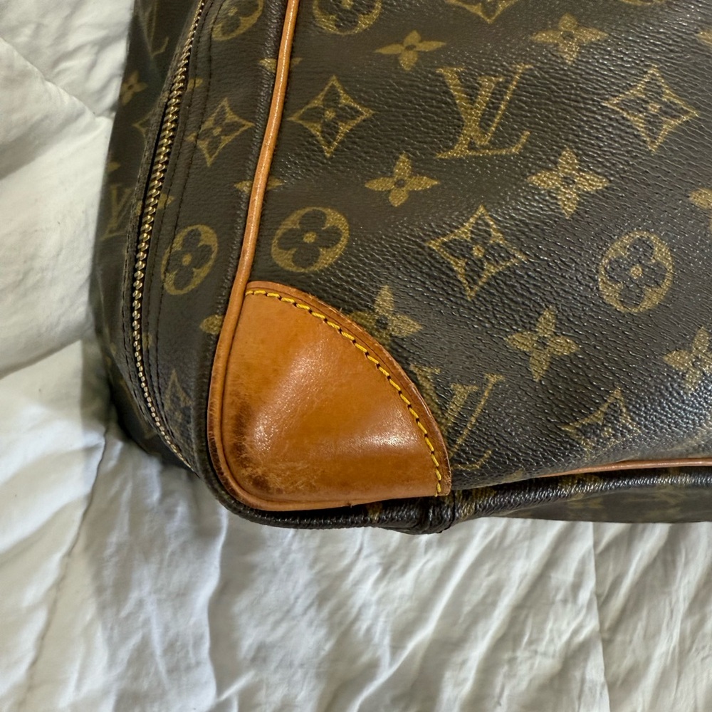 Louis Vuitton Brown Monogram Travel Bag - Picture 13 of 16